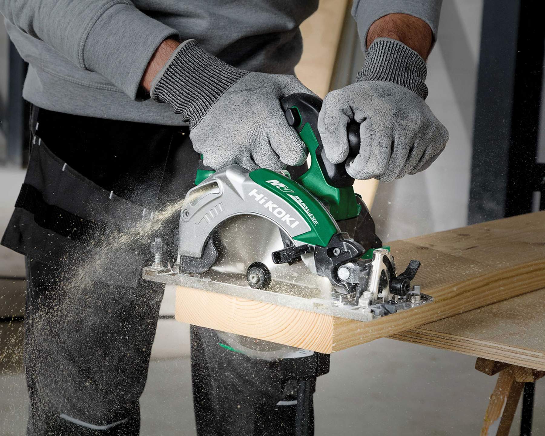 MULTI VOLT(36V) Brushless Circular Saw